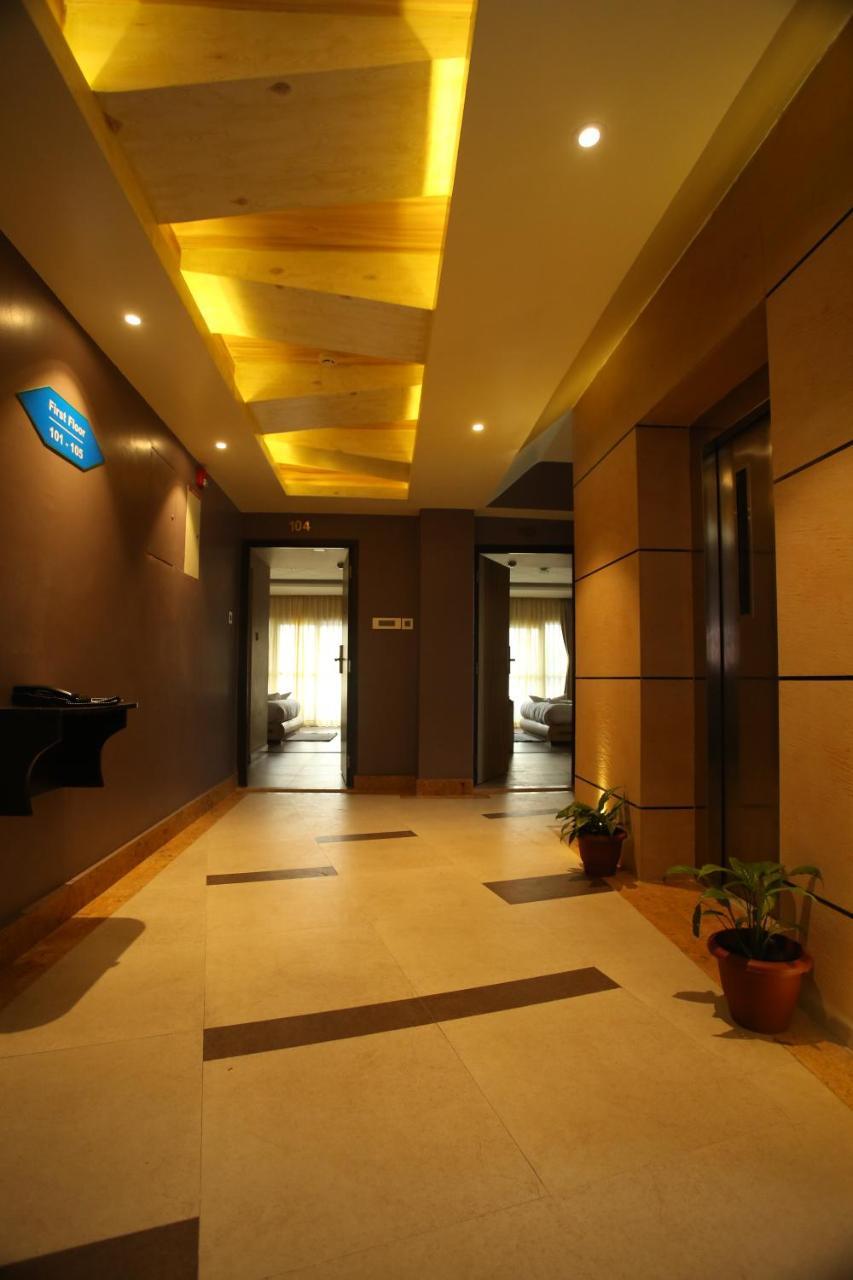 Hotel White Himal Pókhara Exteriér fotografie