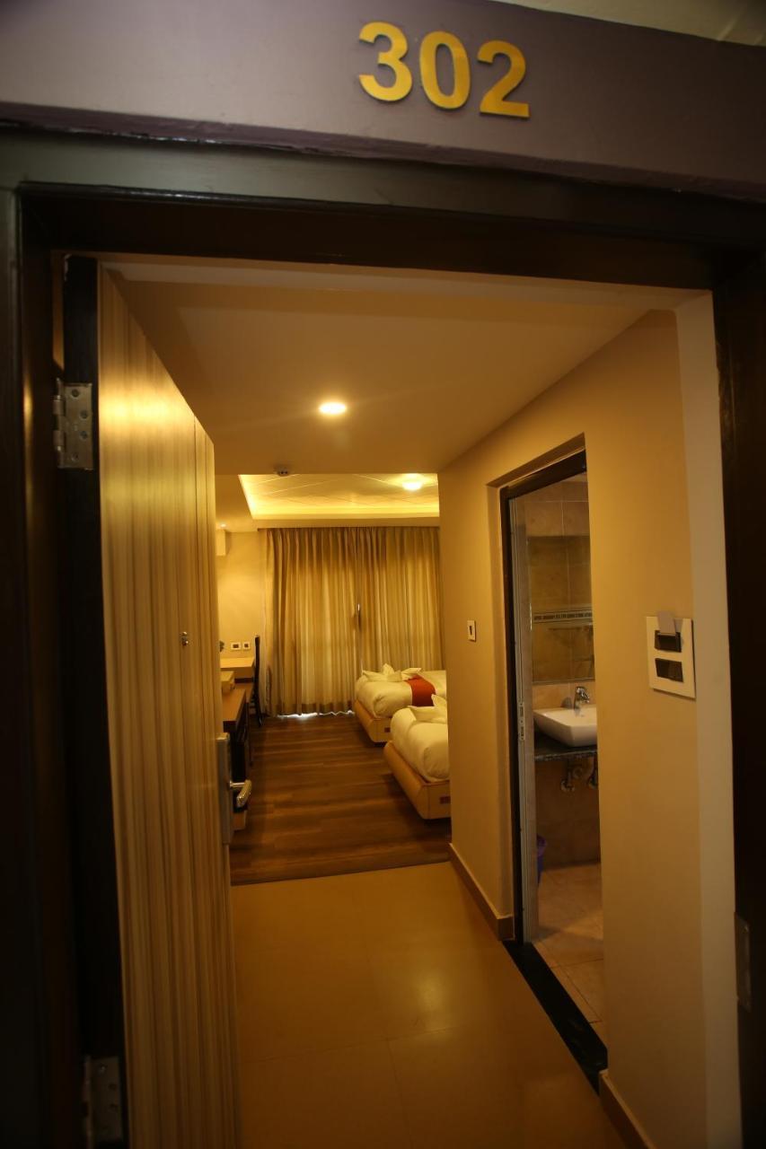 Hotel White Himal Pókhara Exteriér fotografie