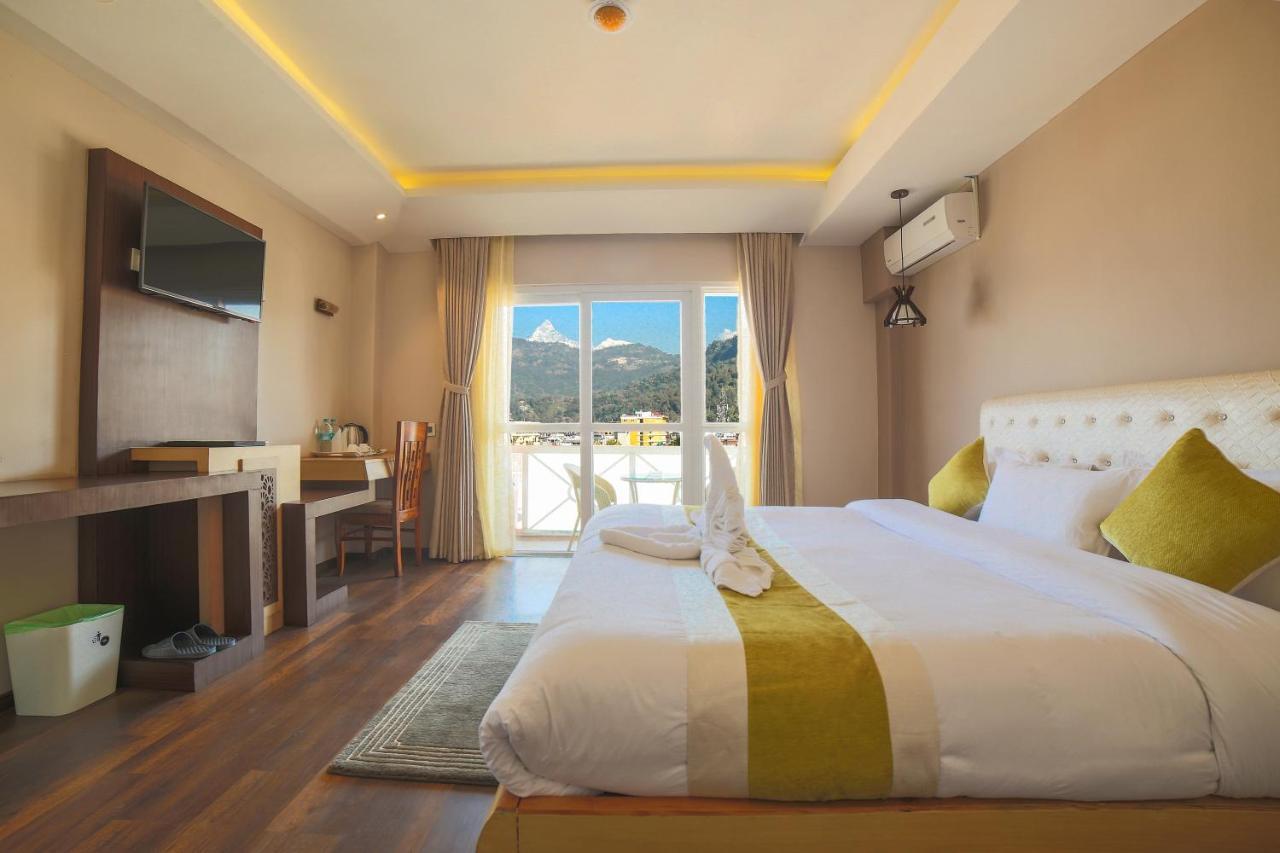Hotel White Himal Pókhara Exteriér fotografie