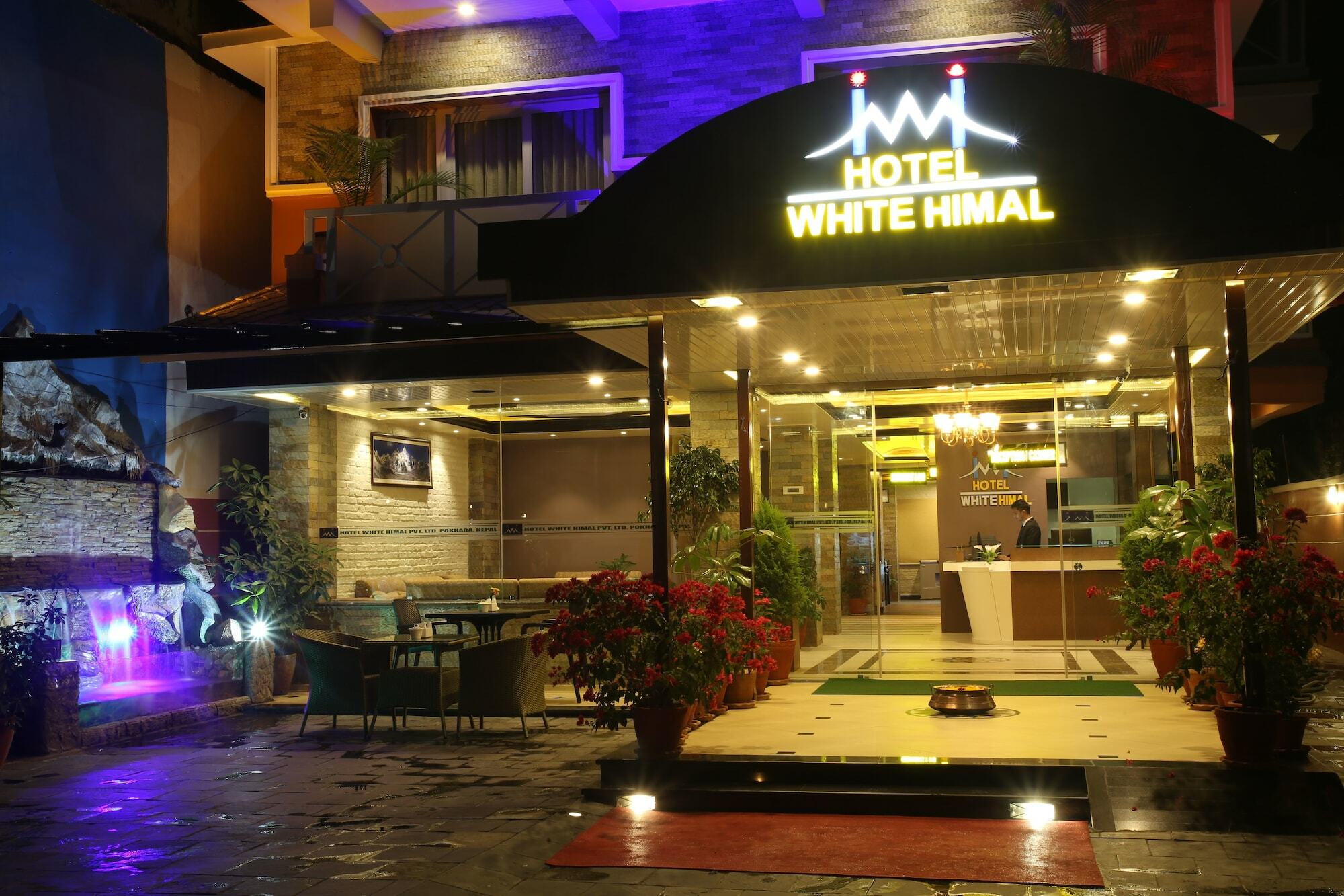 Hotel White Himal Pókhara Exteriér fotografie
